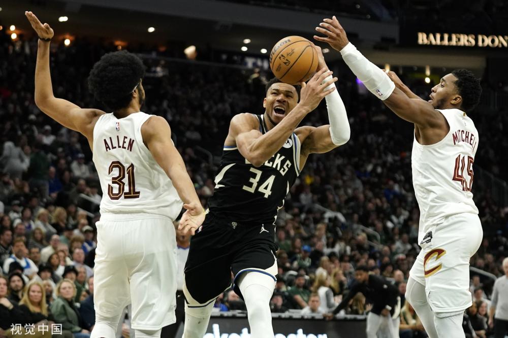 而詹姆斯的 而詹姆斯的