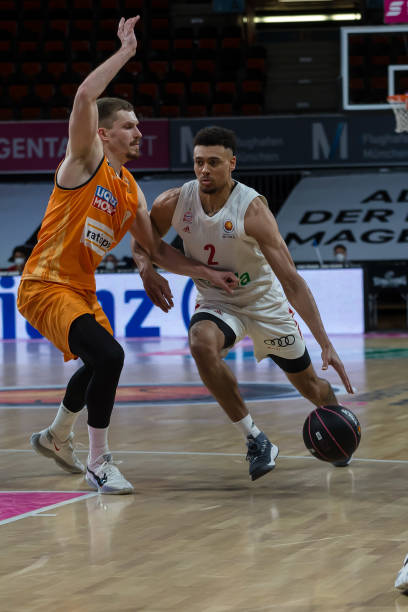 后腰双重角 后腰双重角