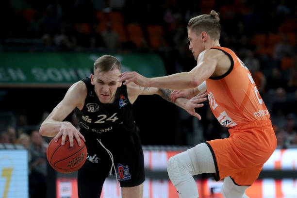 正是他不断 正是他不断